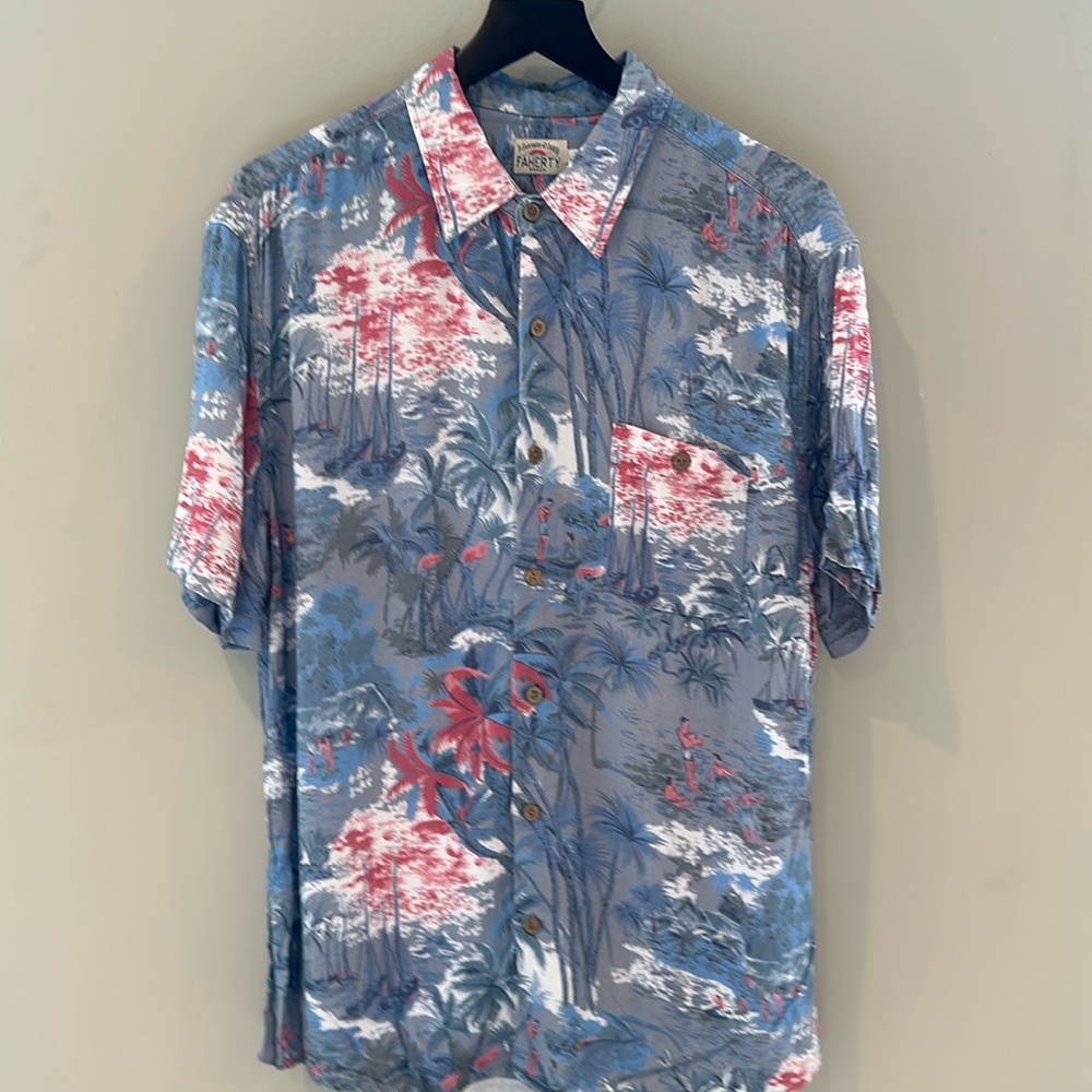 Faherty Hawaiian print short sleeve shirt, large